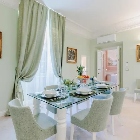 The Duchess Chambers, The Luxury Grand 3 Bedrooms