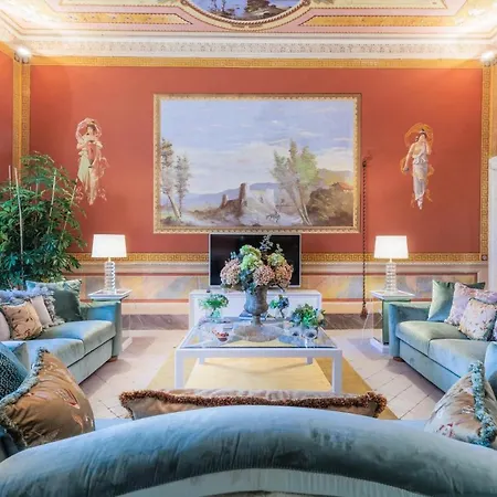 The Duchess Chambers, The Luxury Grand 3 Bedrooms Apartment *
