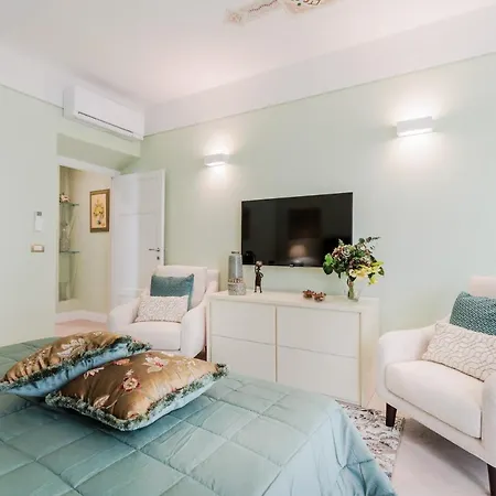 The Duchess Chambers, The Luxury Grand 3 Bedrooms Apartment